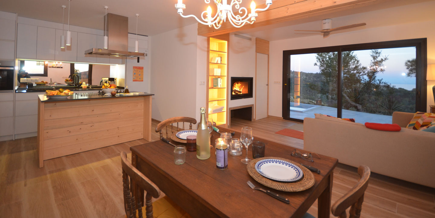 lounge full view.JPG