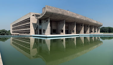 Palace_of_Assembly_Chandigarh_2006.jpg