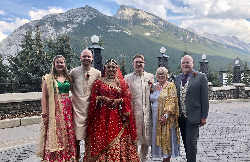 E&M at wedding party, 2022