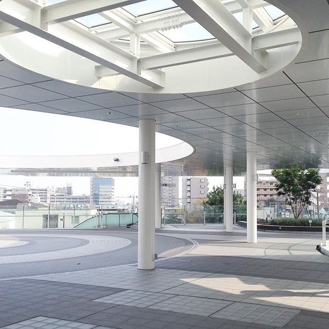 JR茨木駅東口駅前広場