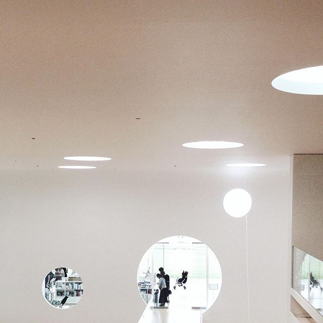 横須賀美術館