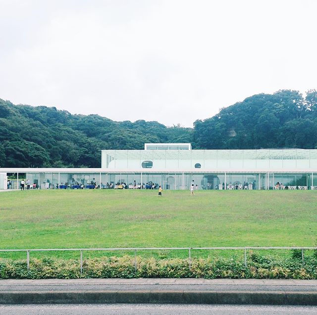 横須賀美術館