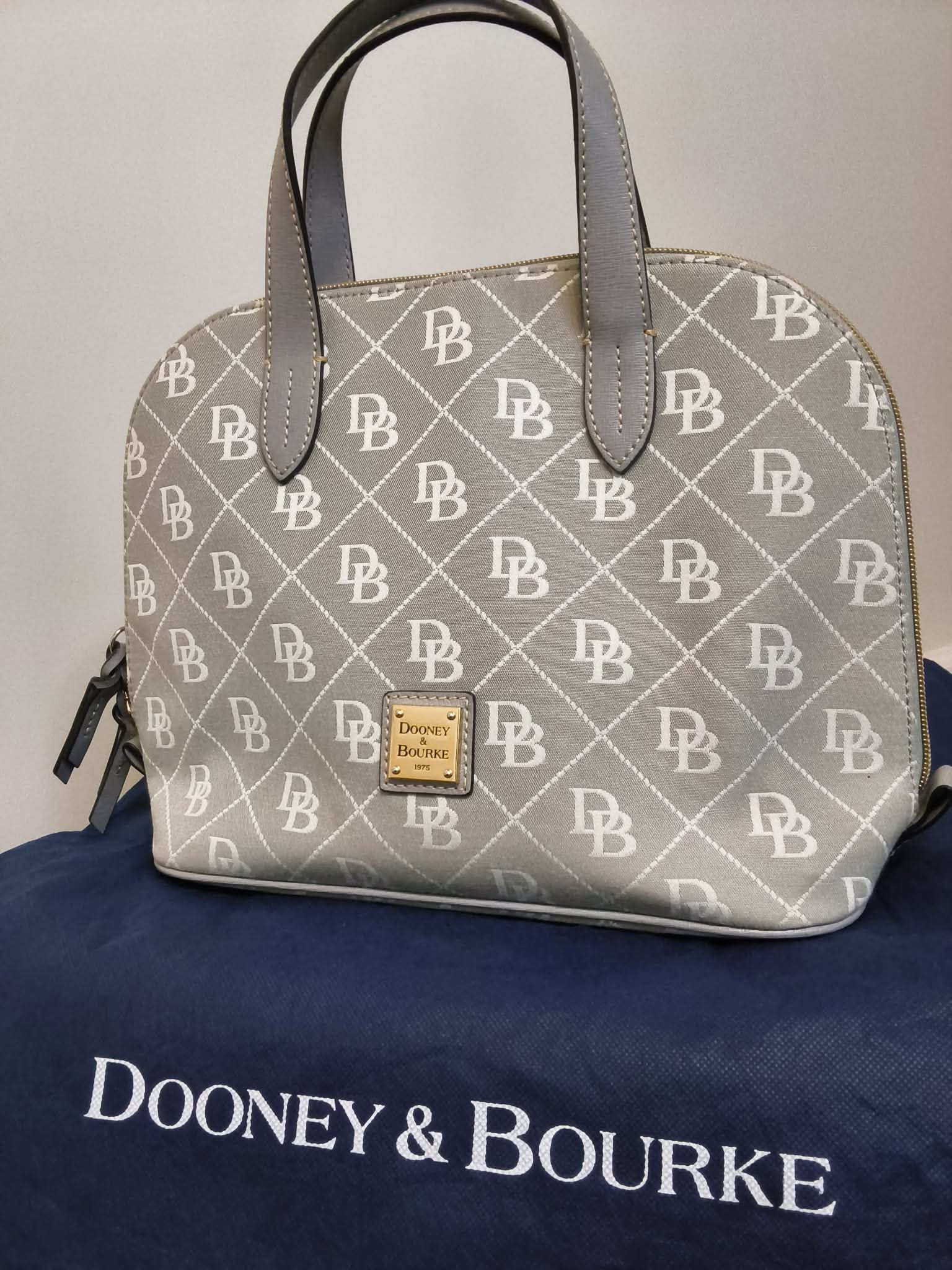 Dooney and Bourke Signature Handdbag