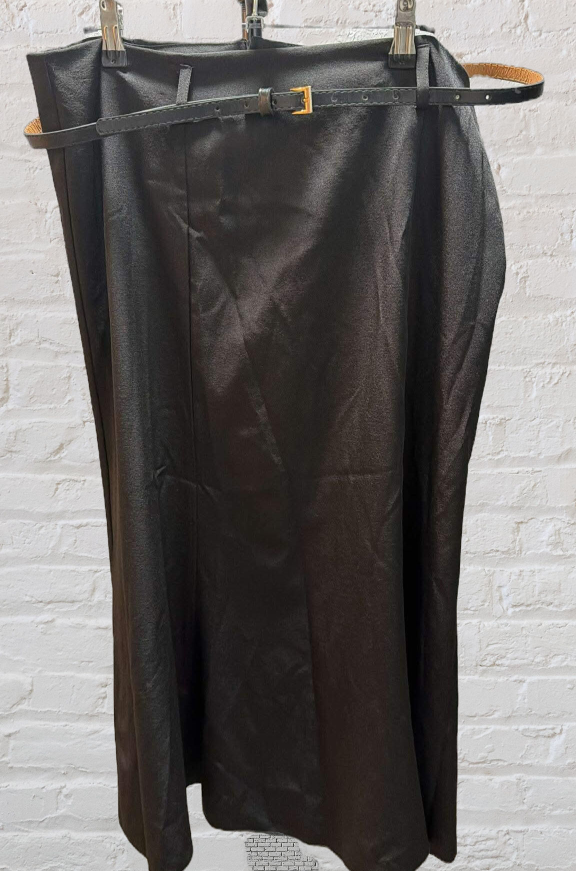 Avenue Collection BELTED Skirt (Size 3XL)
