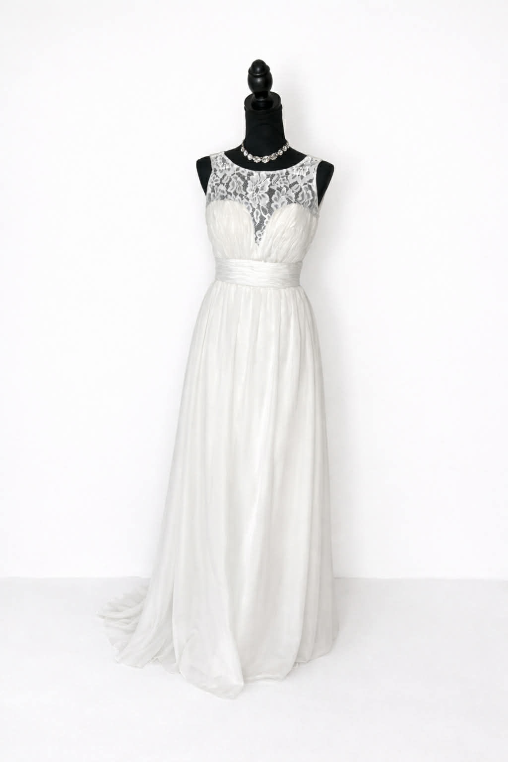 Beautiful White Formal Chiffon Gown(Small- size 2)