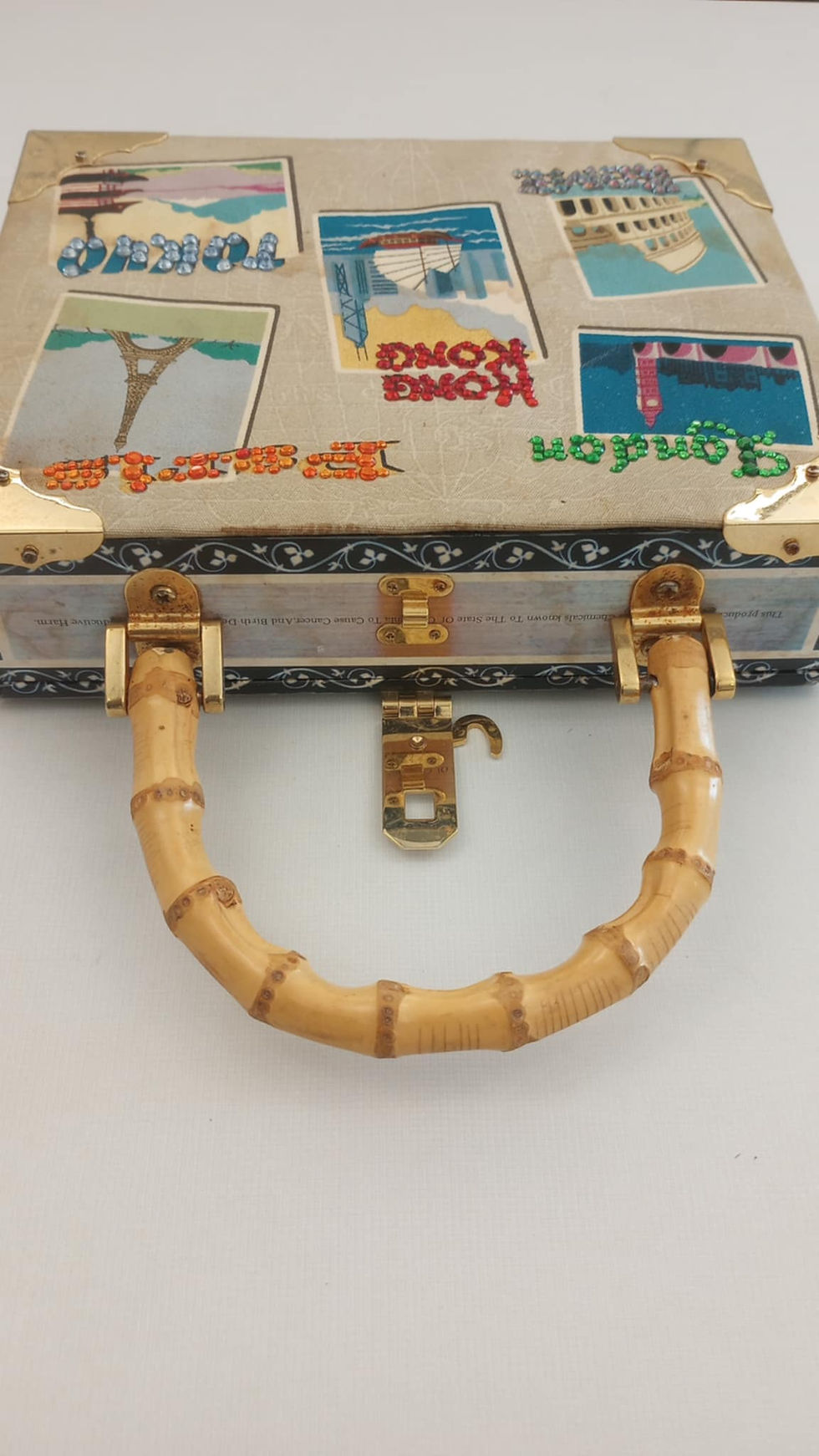 Thumbnail: International Wooden Cigar World Travel Purse