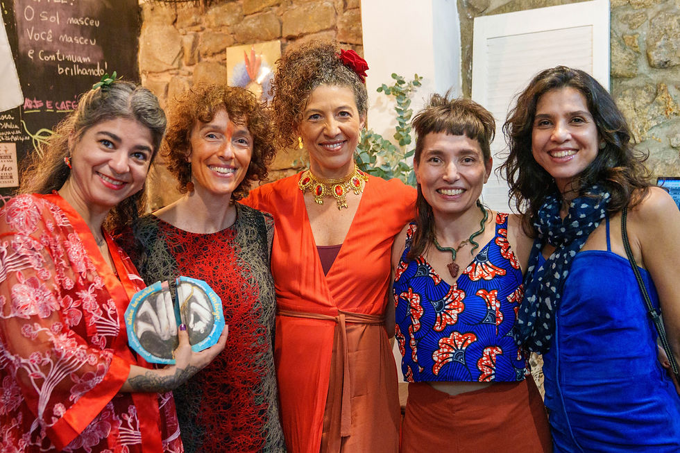 Lançamento livro caderno Umbigo [foto Julio Stotz]