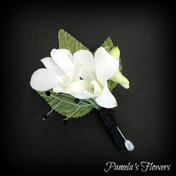Boutonniere 36