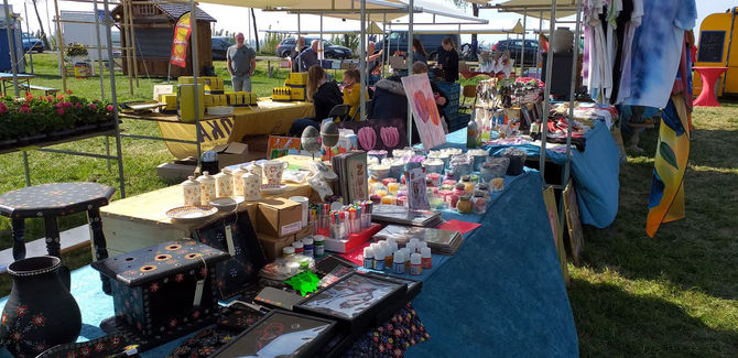 Mooie gevarieerde creatieve markt op Tulpenbelevingsveld Creil