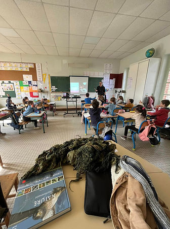 Salle de classe de l'école de La Chapelle aux chasses.