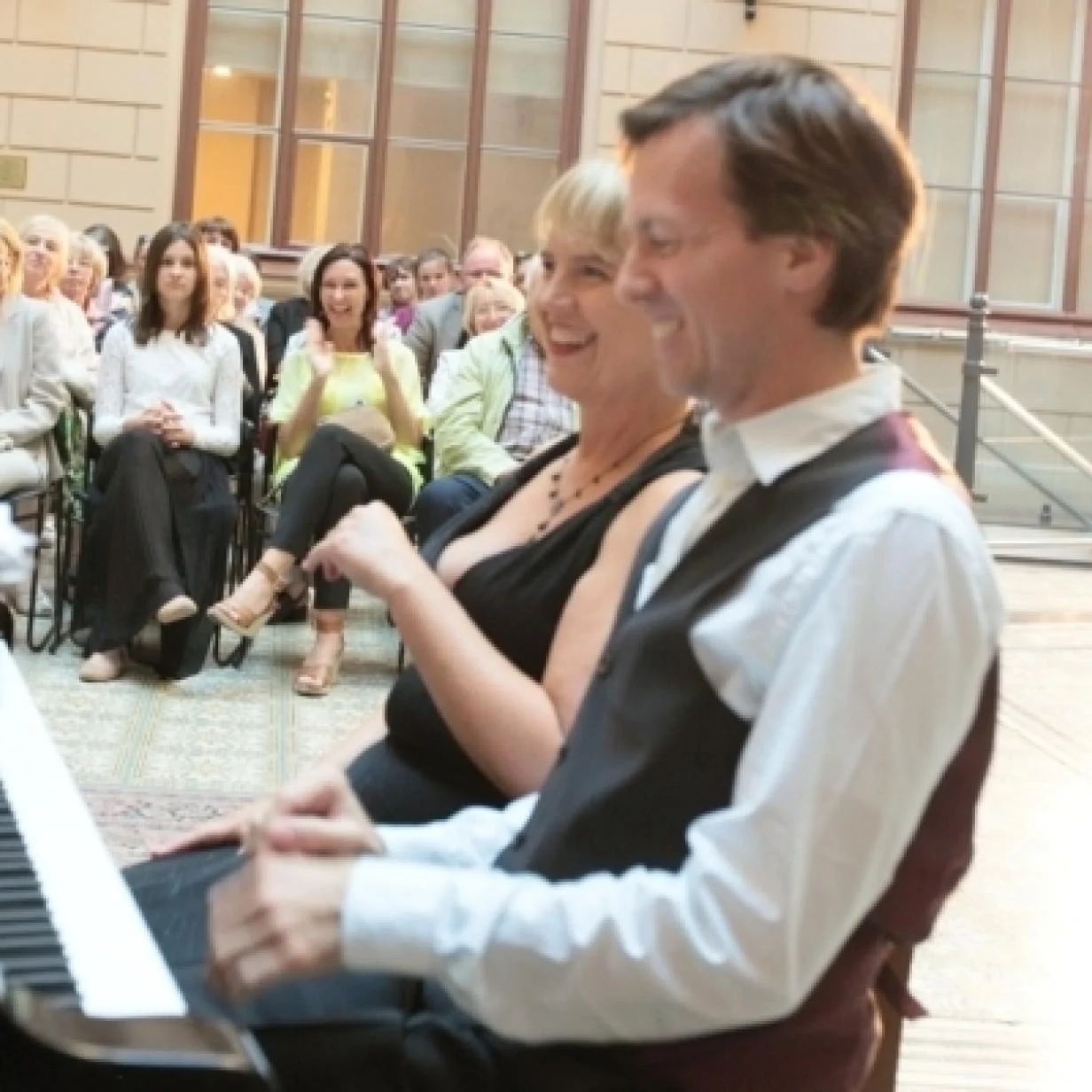 Duo Isnord: Four Hands Across the Sea
