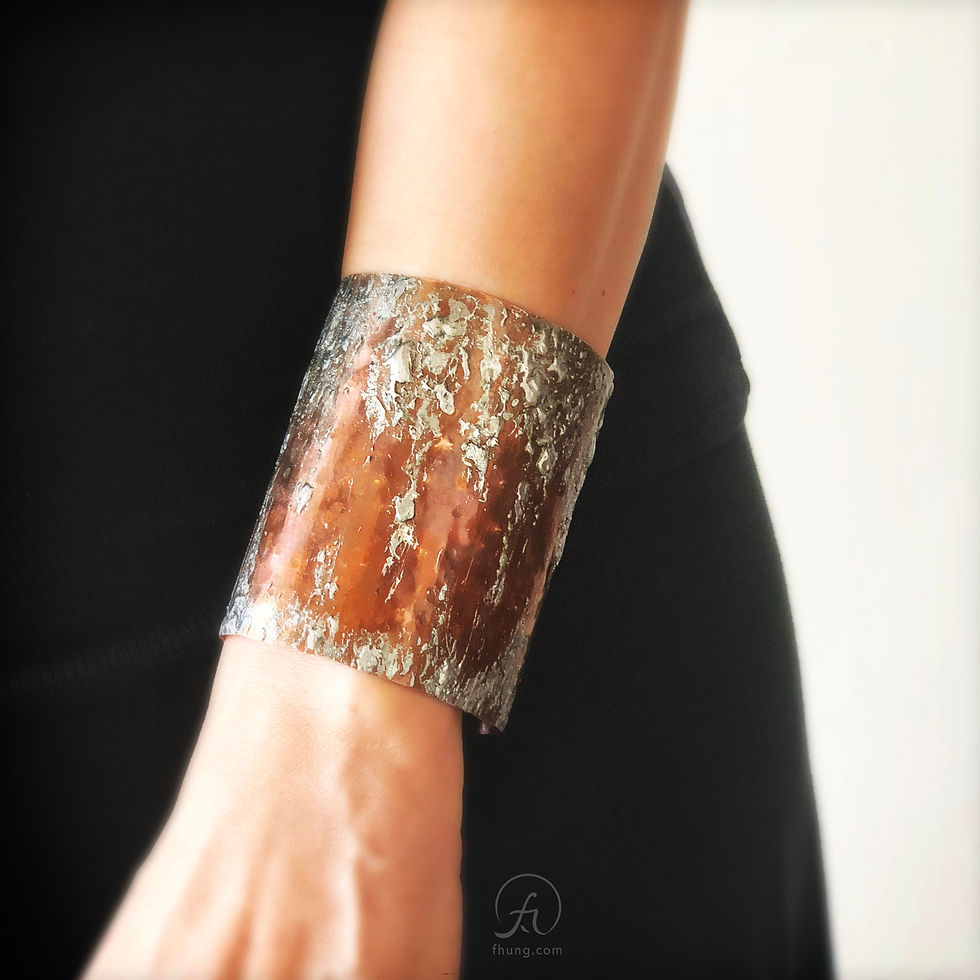 Thumbnail: tall cuff 1716