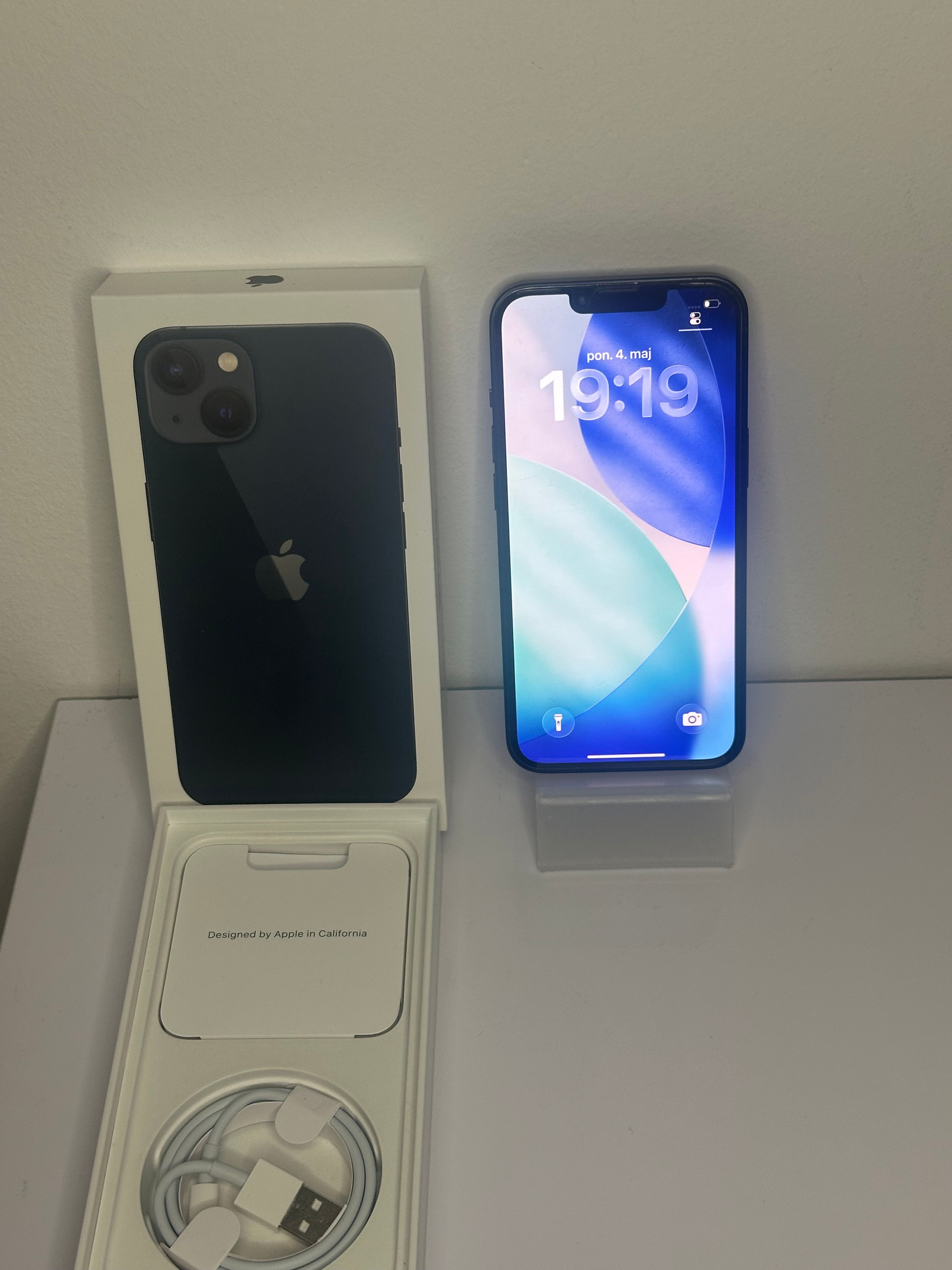 iPhone 13 128GB (Midnight Blue)