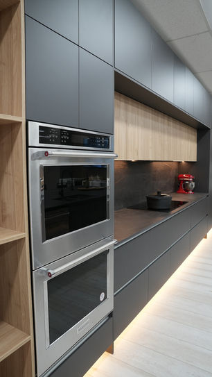 Double oven in kitchen