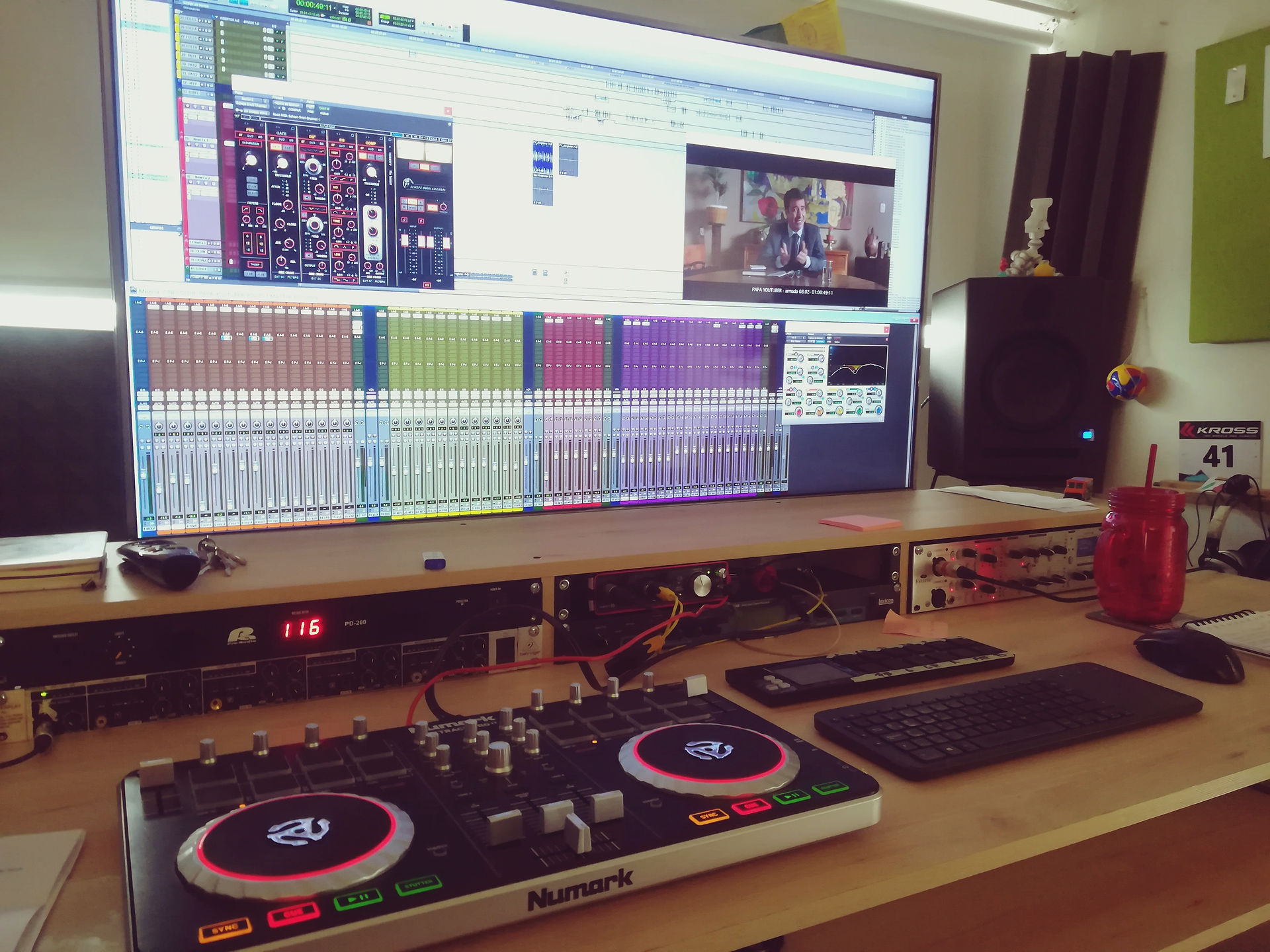 Danmura 2020 - neumark Mixtrack 2 - audio desk - audio workstation