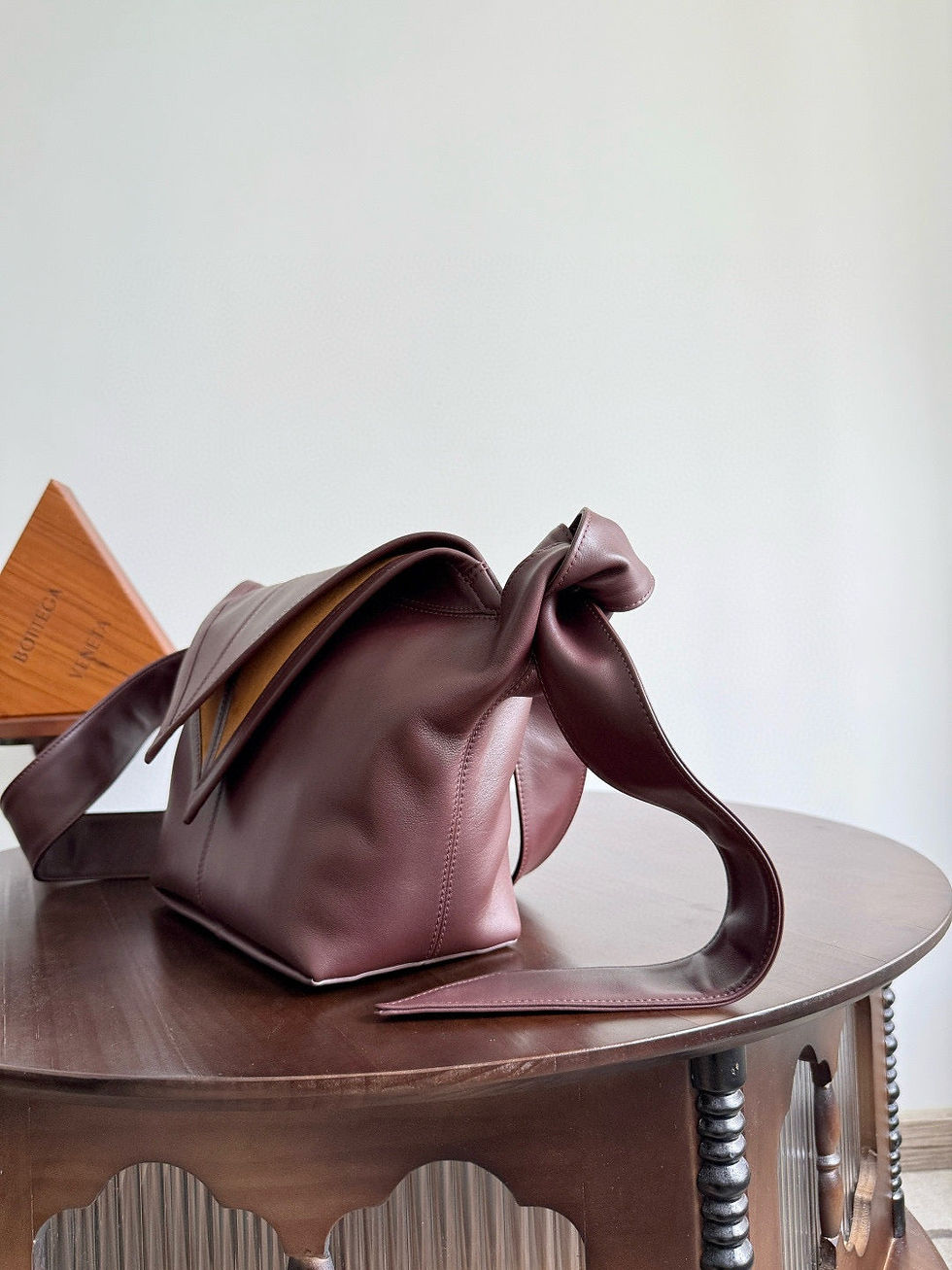Thumbnail: Bottega Veneta Small Sawyer Bag