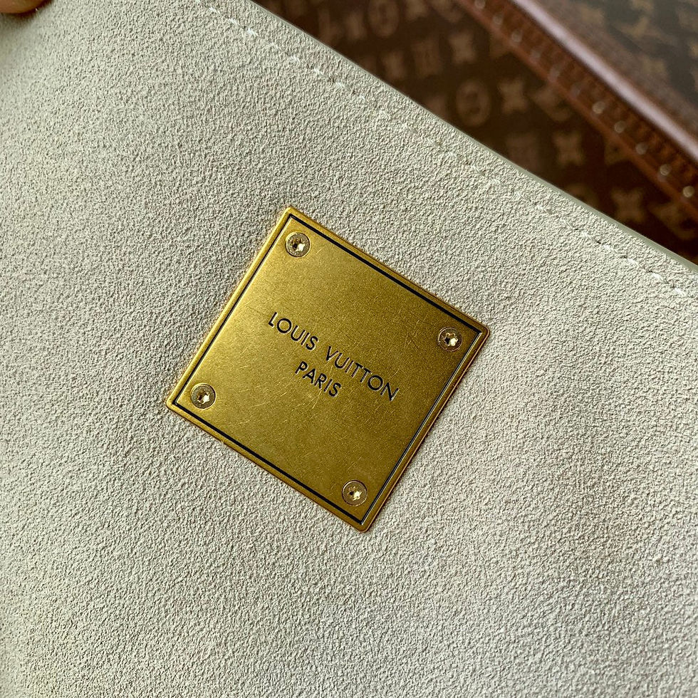 Thumbnail: Louis Vuitton LOW KEY CABAS MM BAG 47 IN BASIL GREEN GRAINED CALFSKIN