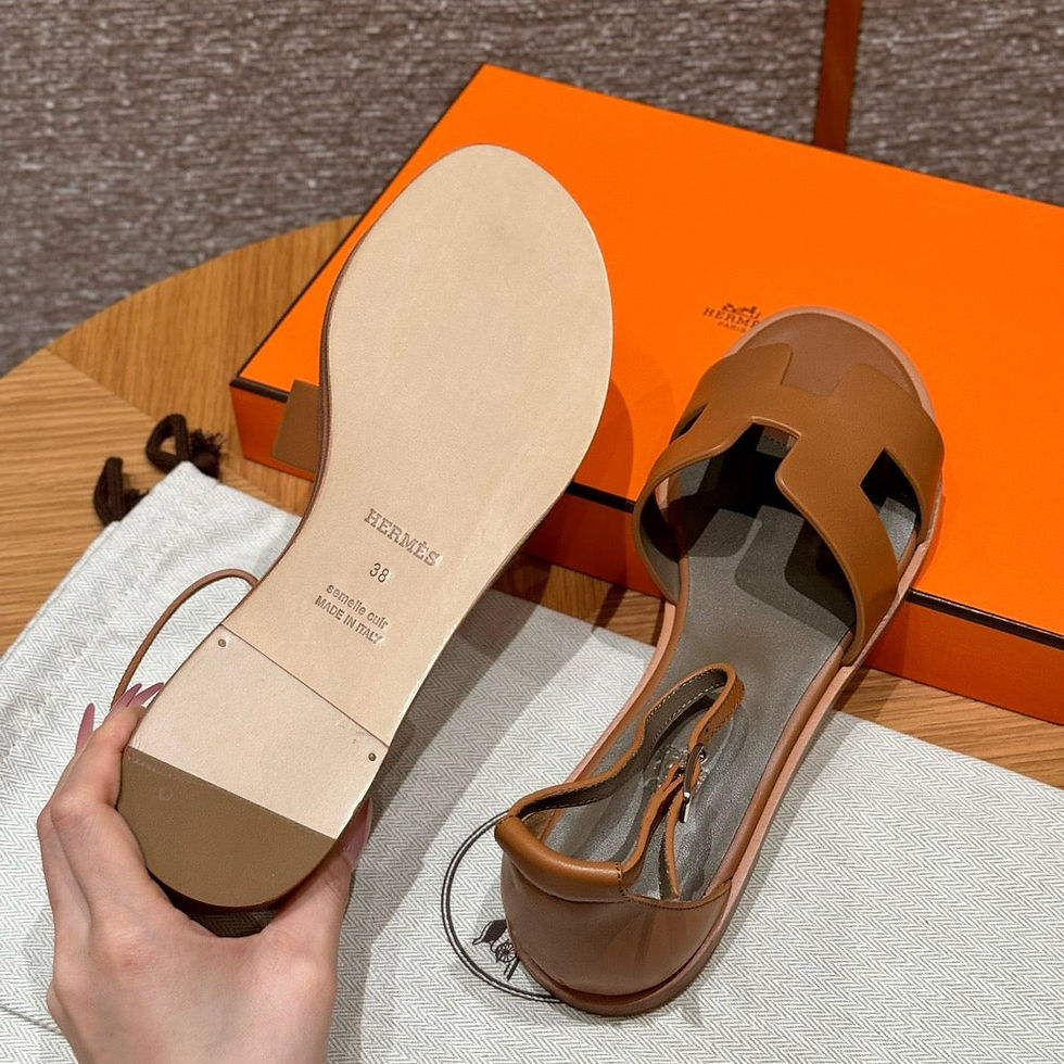 Thumbnail: Hermes Women Sandal — Stone