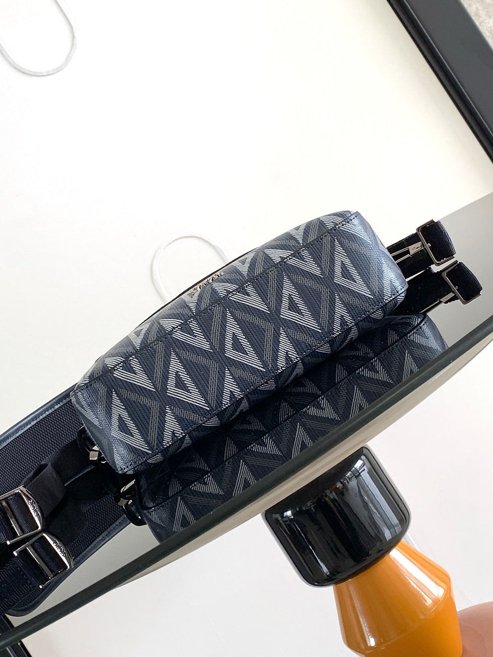 Thumbnail: Cd Diamond Messager Bag