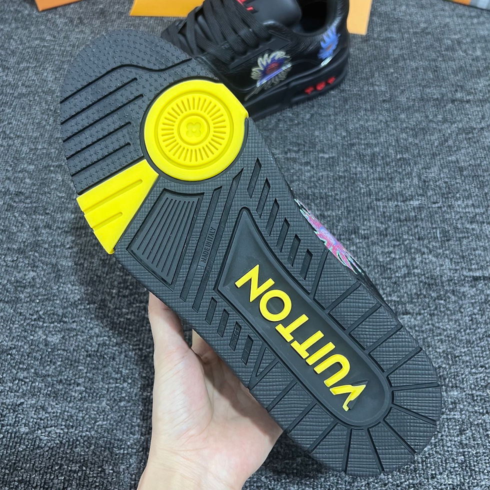 Thumbnail: Louis Vuitton Trainer