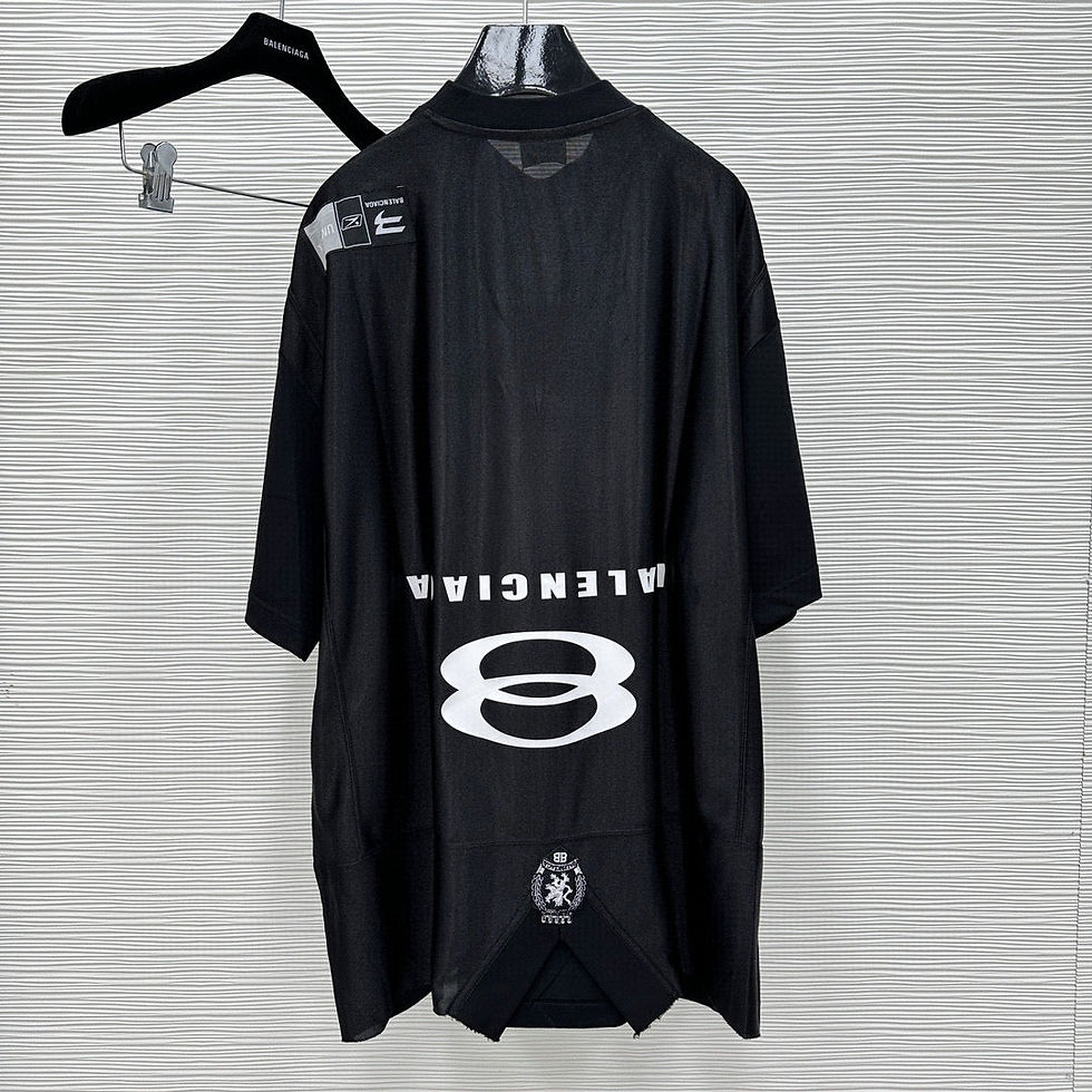 Thumbnail: Balenciaga T-Shirt Noir – Logo Ovale Brodé Blanc