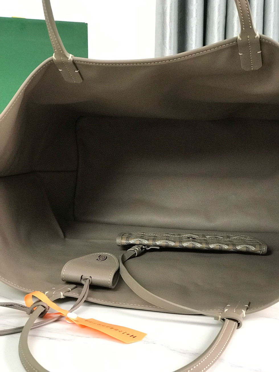 Thumbnail: Goyard Reversible Anjou GM Bag — Forest Green