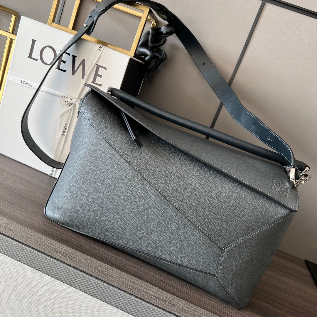 Loewe Puzzle Bag 18