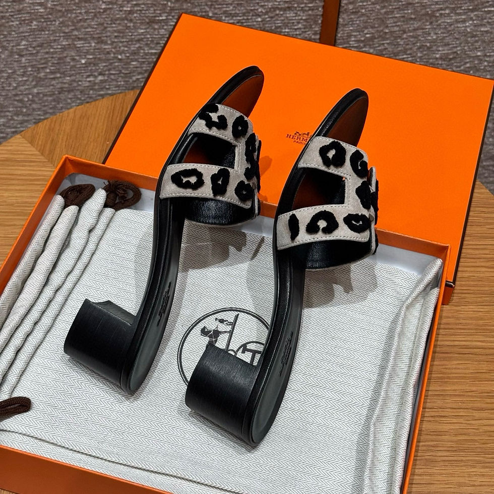 Thumbnail: Hermes Women Heeled Sandal — Tan
