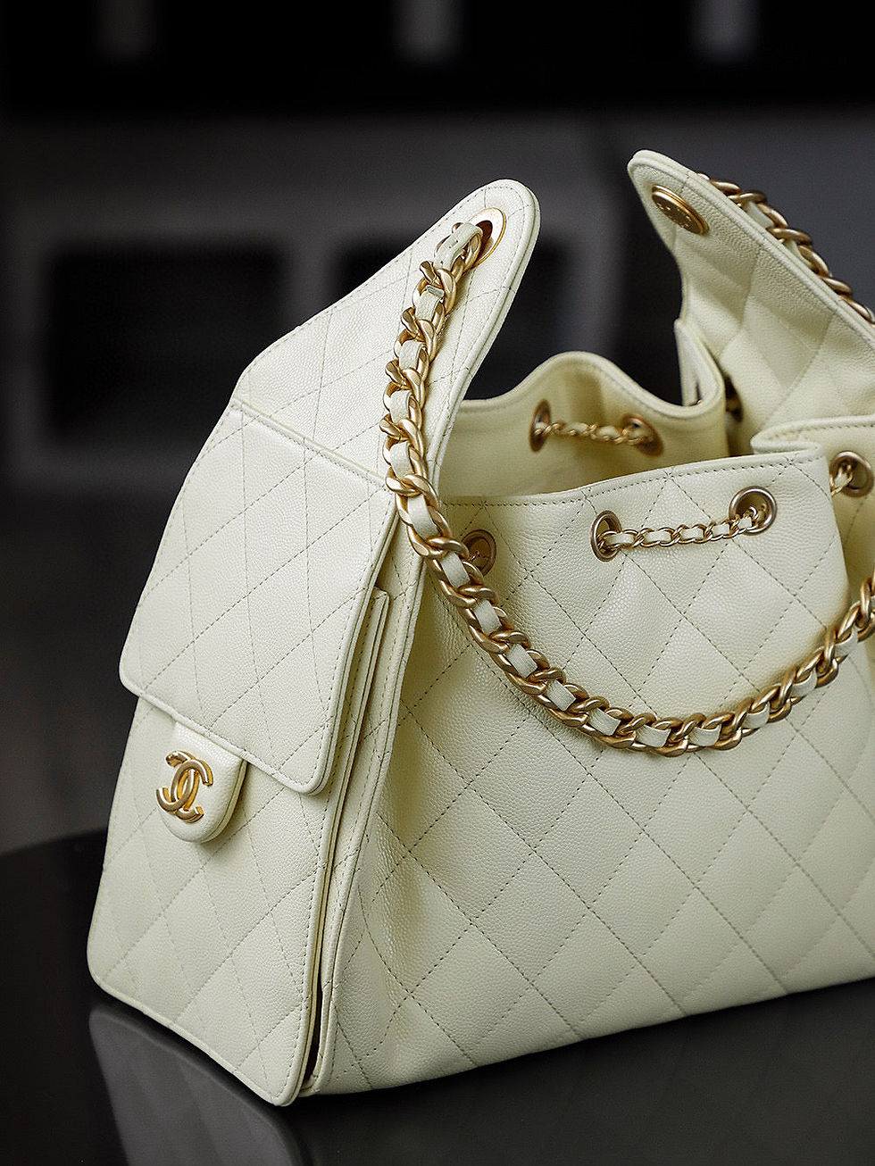 Thumbnail: Chanel Hobo 25Bag Small