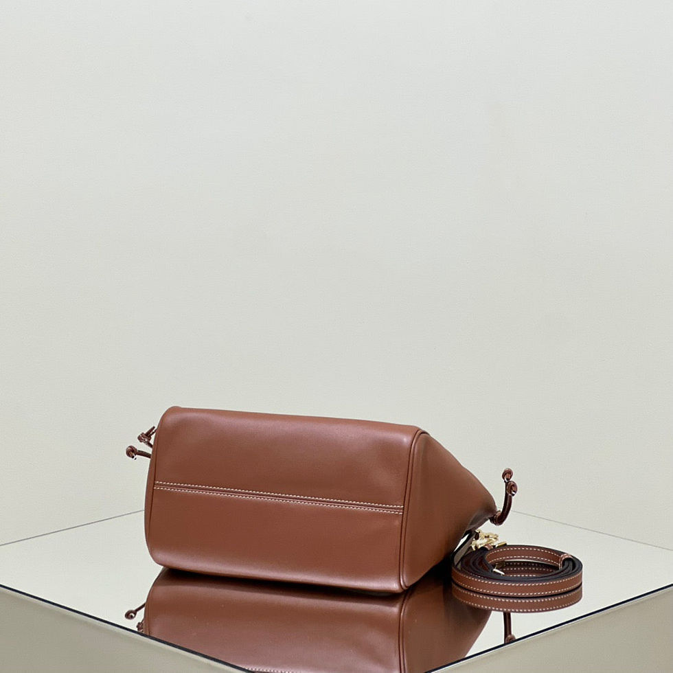 Thumbnail: Celine Cabas Tote 432