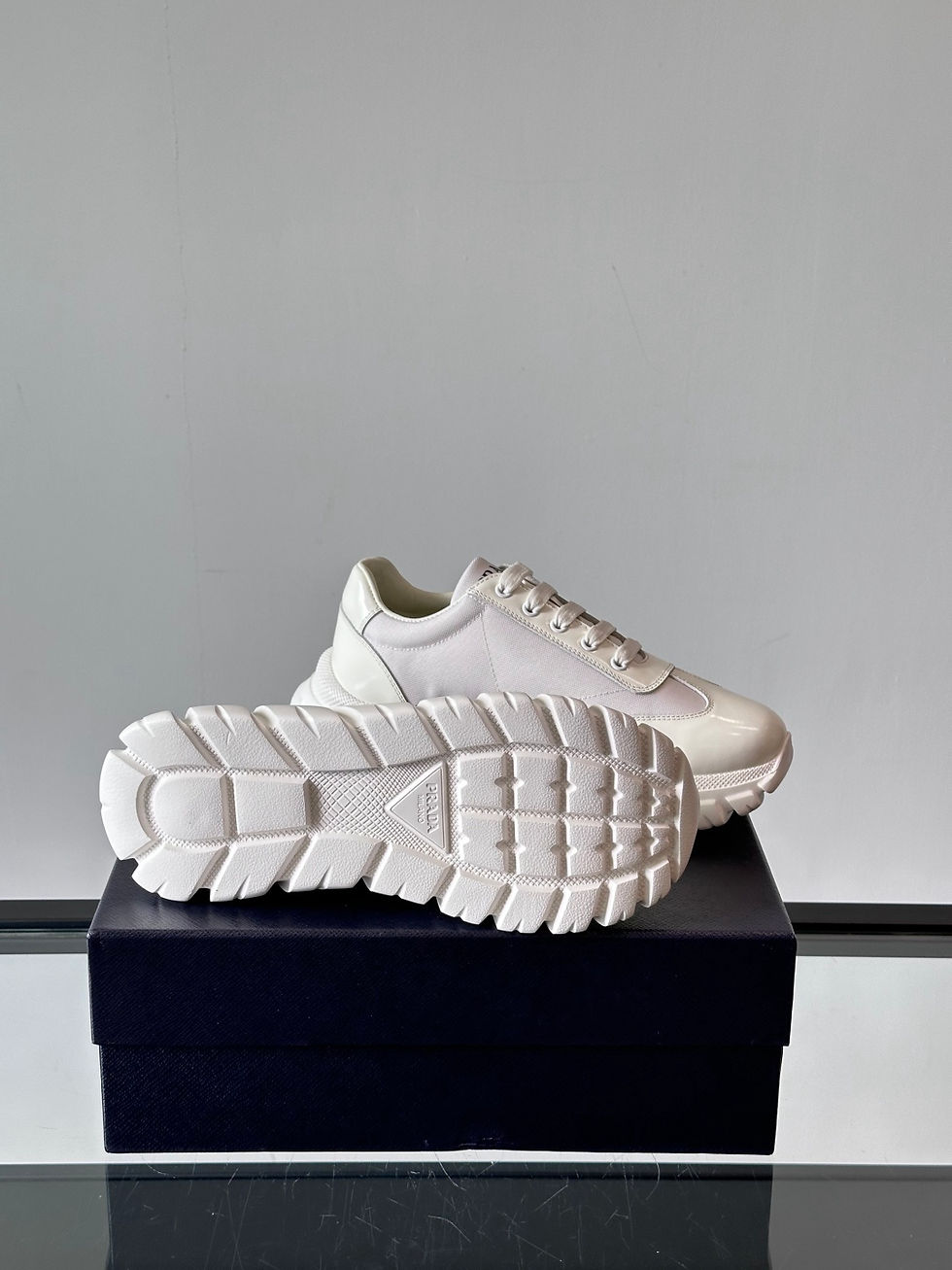 Thumbnail: PRADA Downtown Bold 7