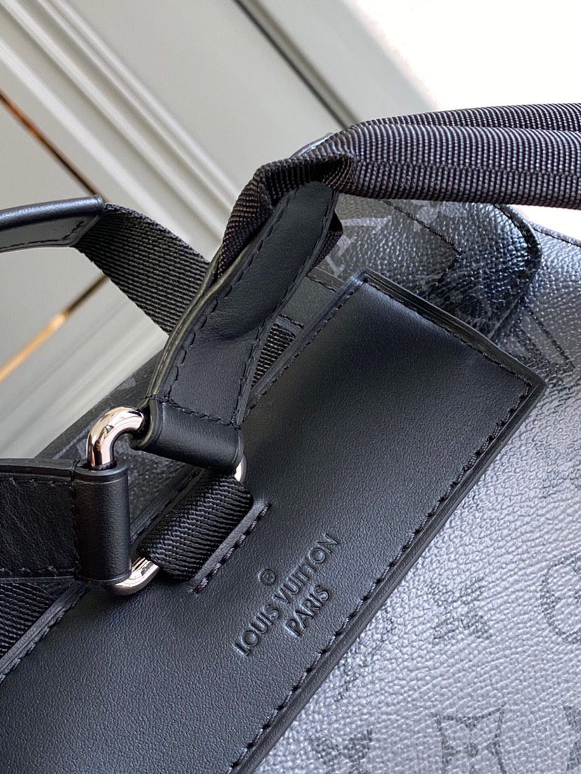 Thumbnail: Louis Vuitton Christopher
