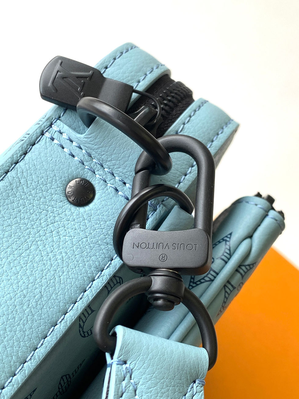 Thumbnail: Louis Vuitton Mailman Bag
