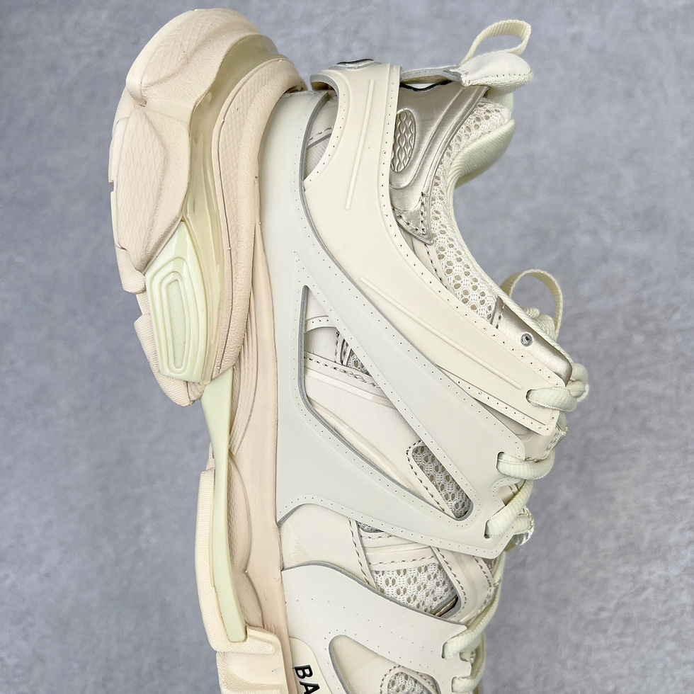 Thumbnail: BAL Track Beige 2
