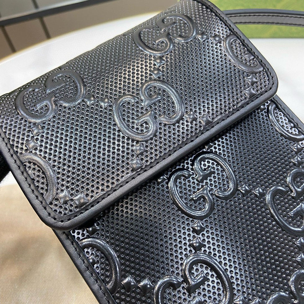 Thumbnail: Gucci Sling Bag Man 1