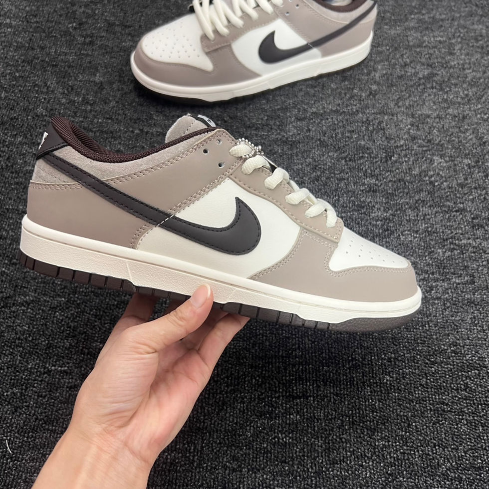 Thumbnail: Nike Dunk Low