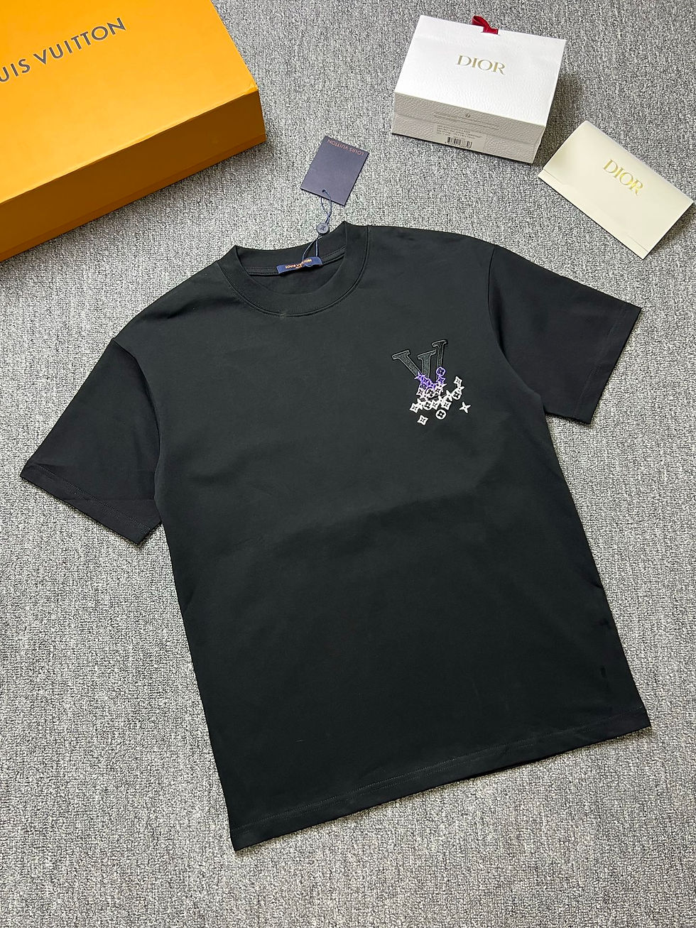 Thumbnail: Louis Vuitton T-Shirt