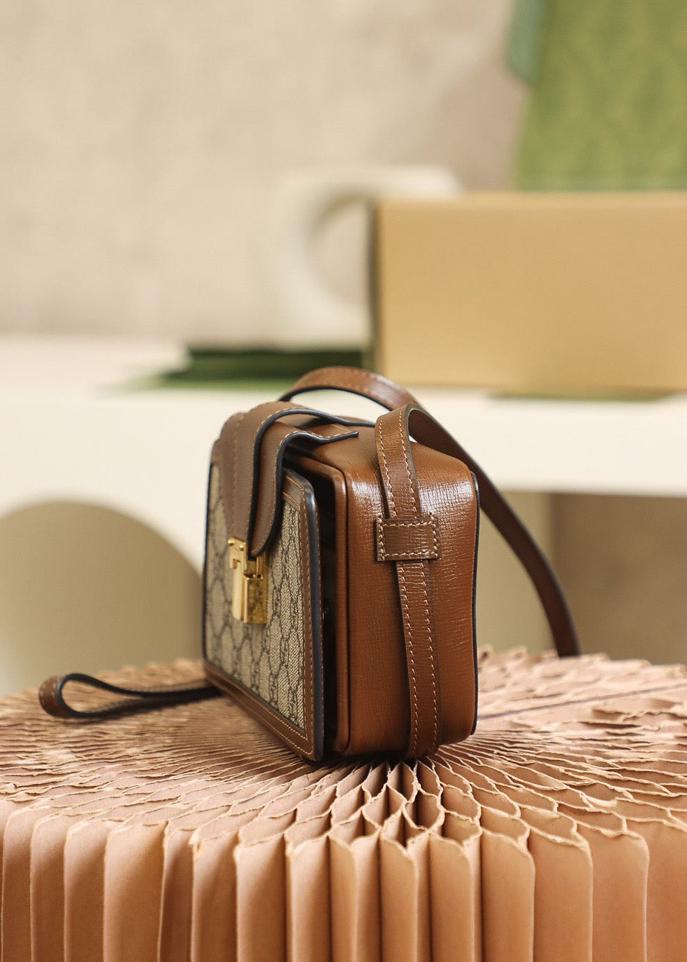 Thumbnail: Gucci Sling Bag 1