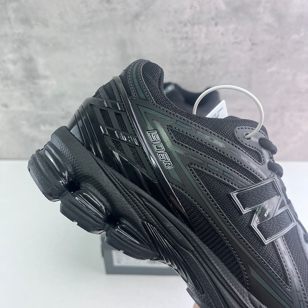 Thumbnail: New Balance