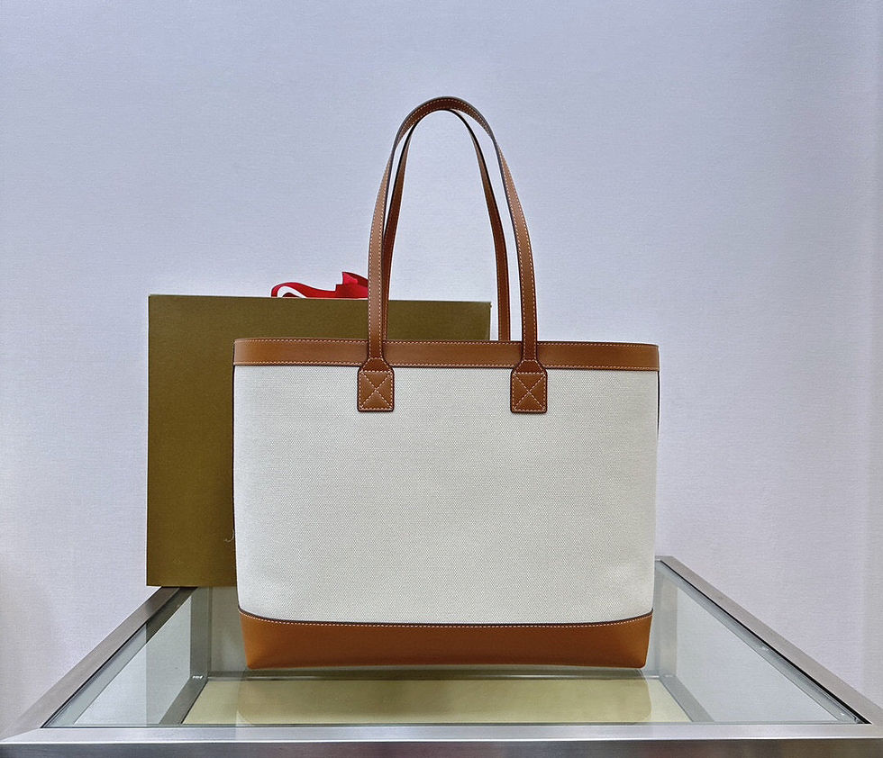 Thumbnail: Burberry Tote 126