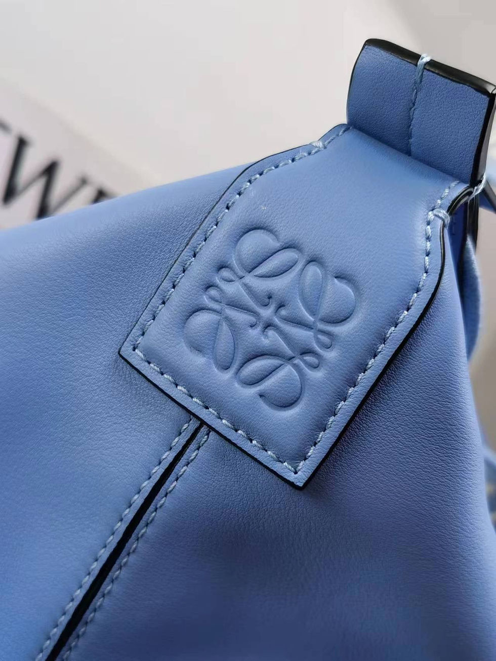 Thumbnail: Loewe Messenger Bag 17