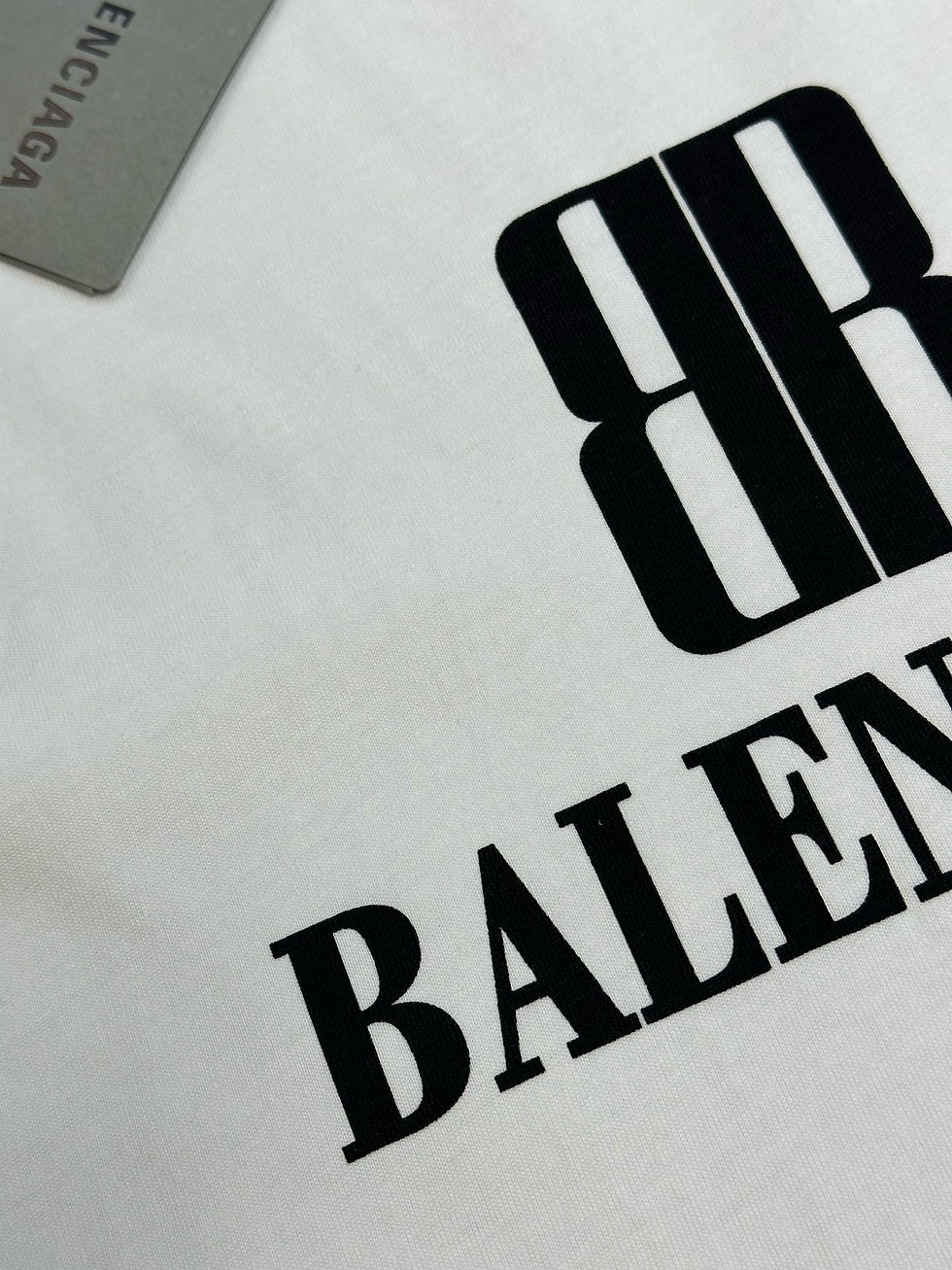 Thumbnail: Balenciaga T-Shirt Blanc – Monogramme BB Noir