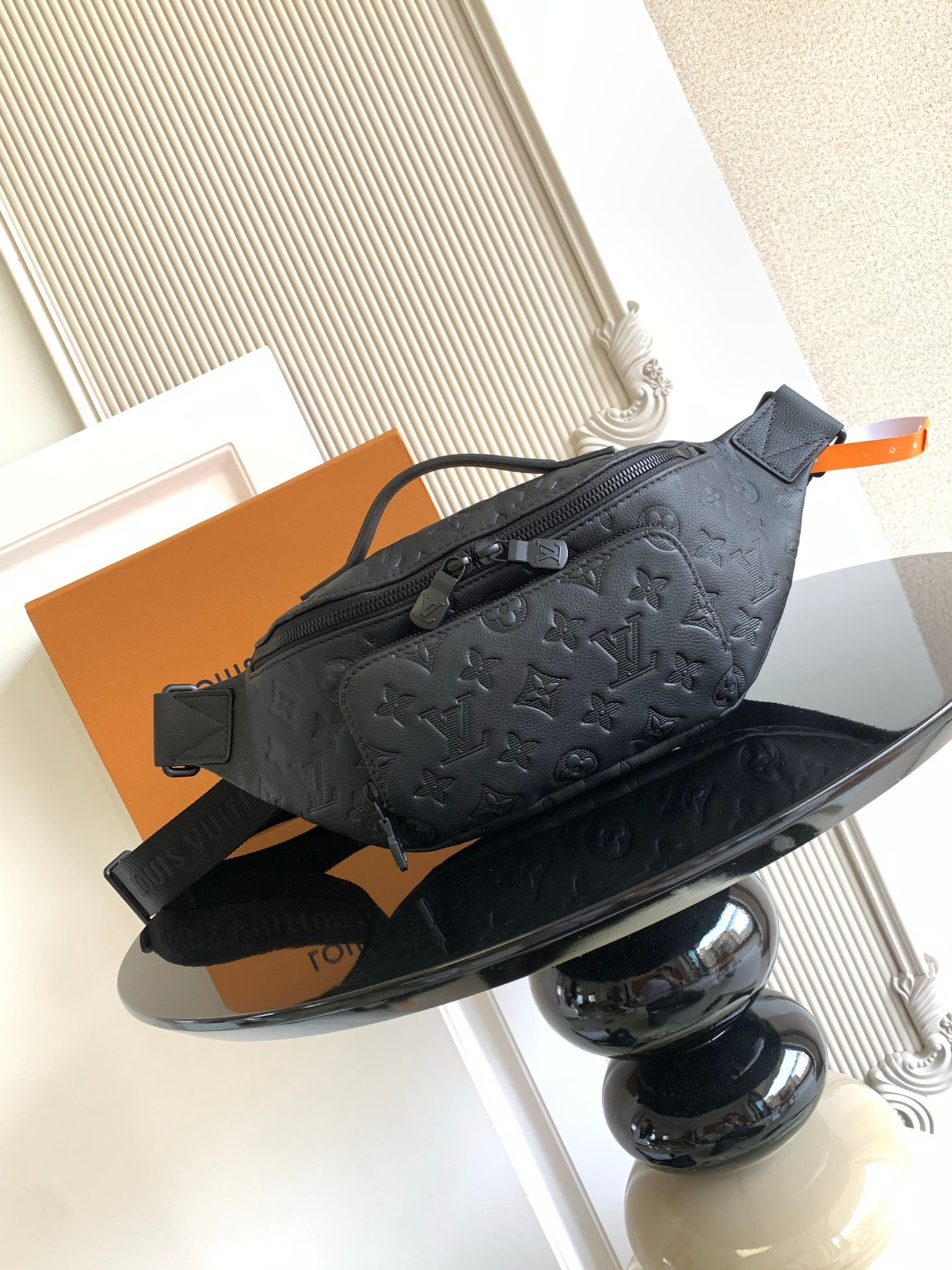 LV Shoulder Bag — Taurillon Black