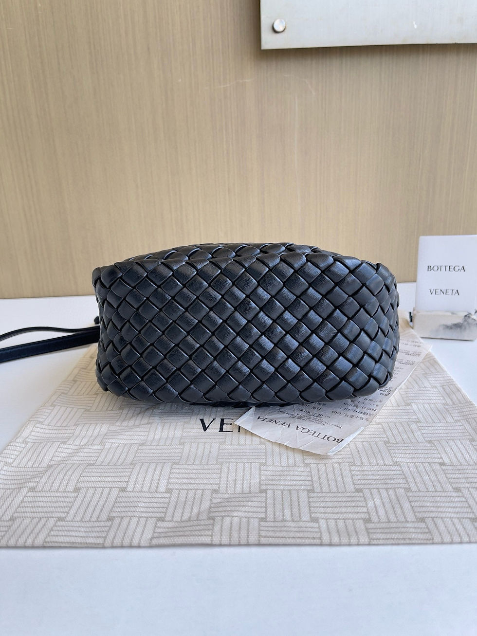 Thumbnail: Bottega Veneta Burgundy Cobble Top Handle Bag