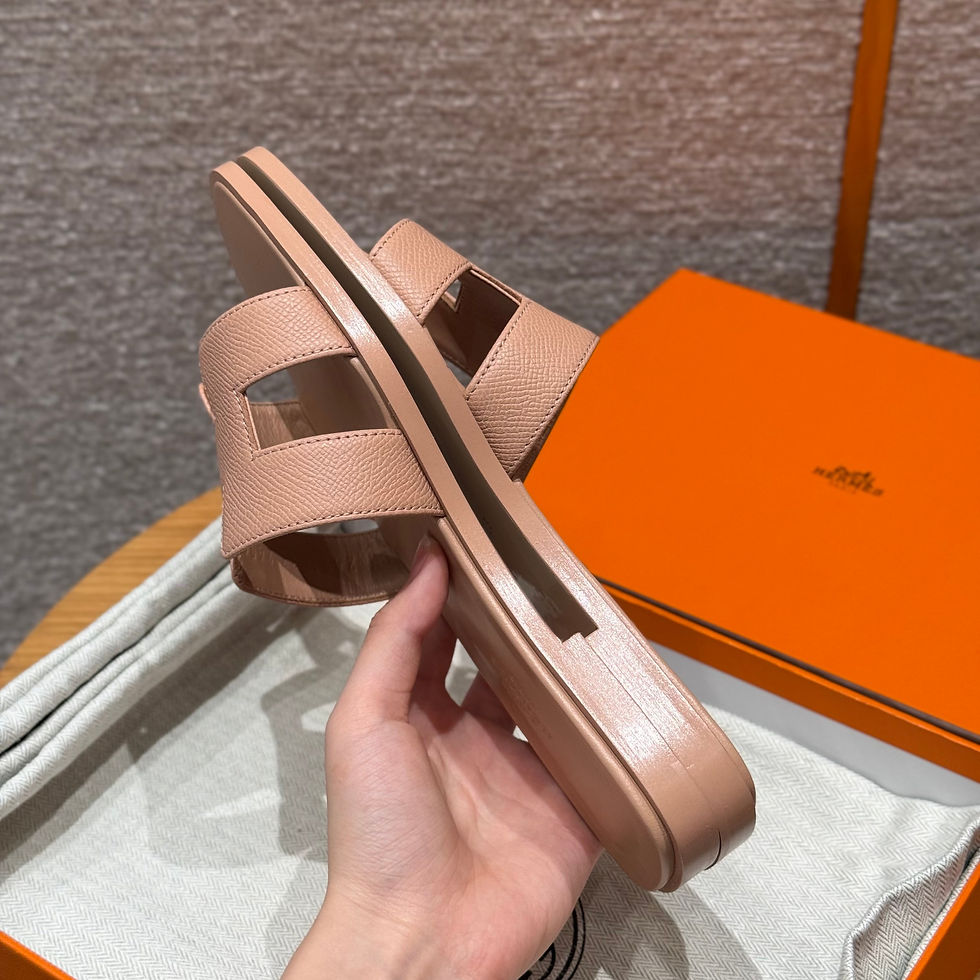 Thumbnail: Hermes Women Sandal — Copper
