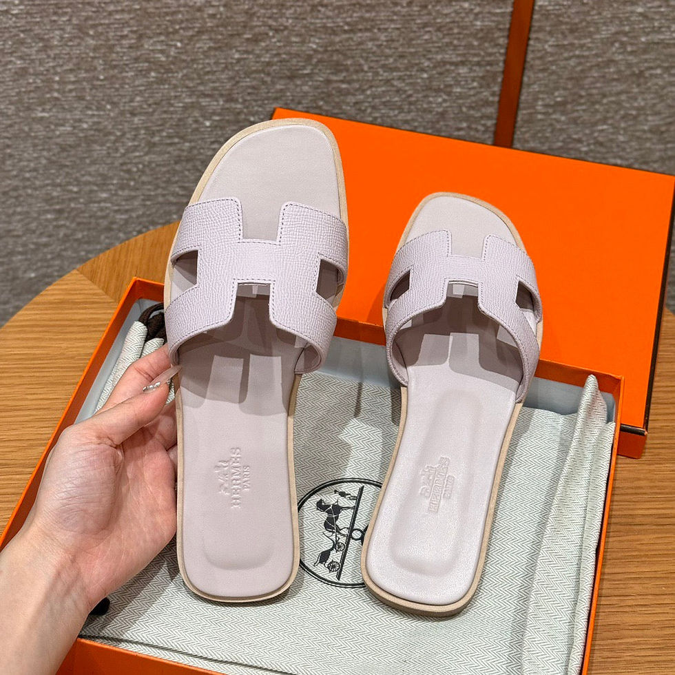 Thumbnail: Hermes Women Sandal — Blush