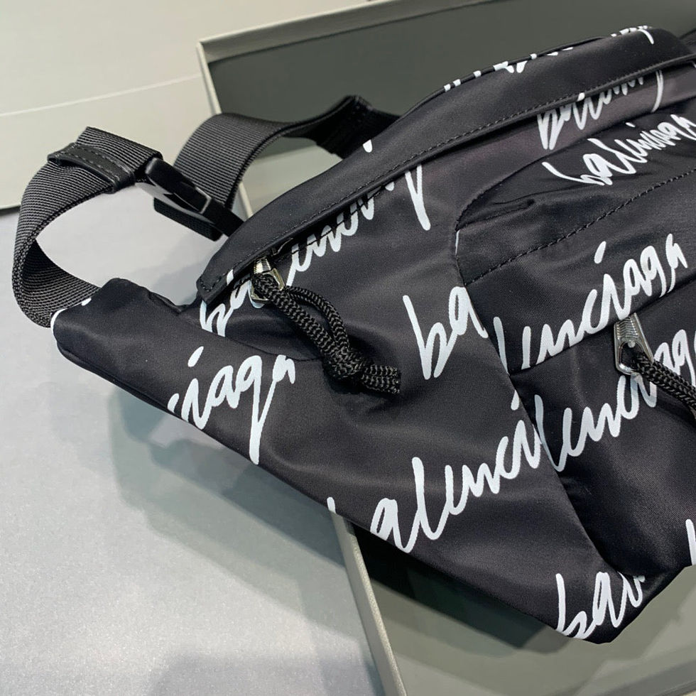 Thumbnail: Balenciaga Cross Body Bag
