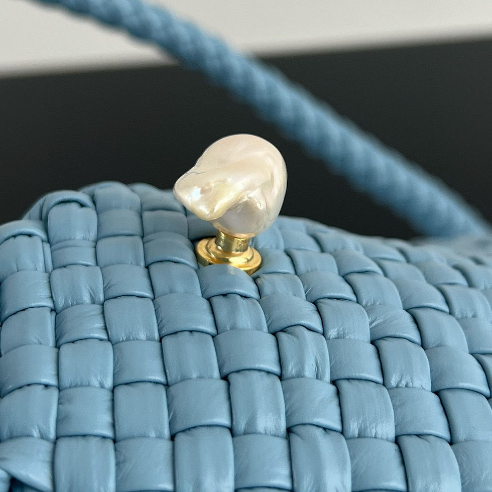 Thumbnail: Bottega Veneta Tosca Shoulder Bag
