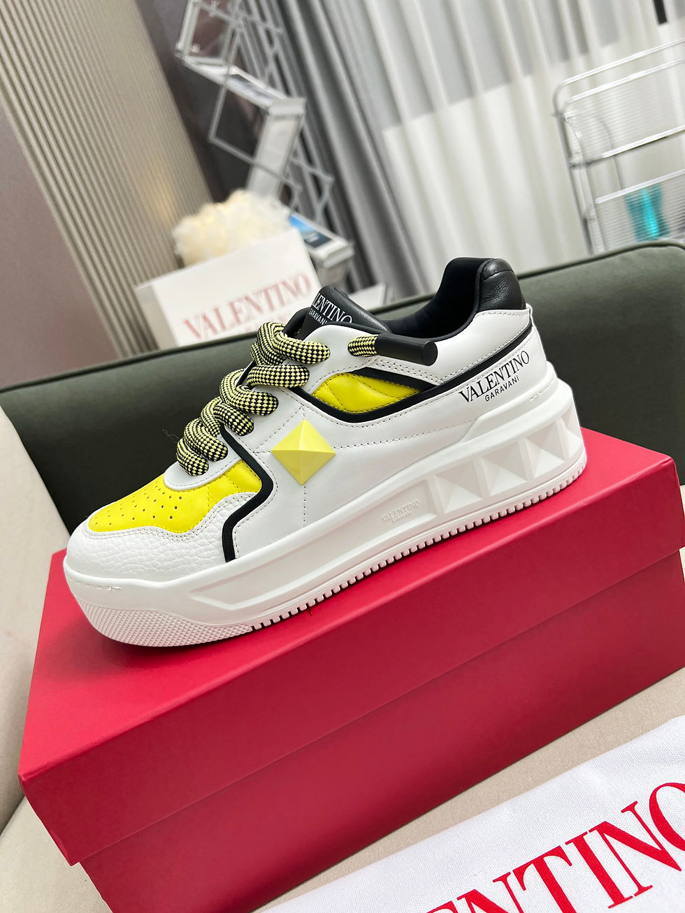 Thumbnail: VLN Garavani One Stud XL