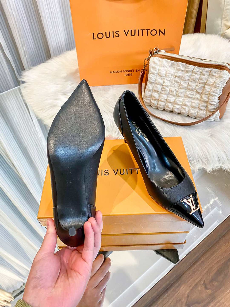 Thumbnail: Louis Vuitton Women Heel
